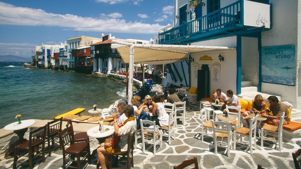 Turistky žalují podnik v Řecku za trestuhodně vysoký účet